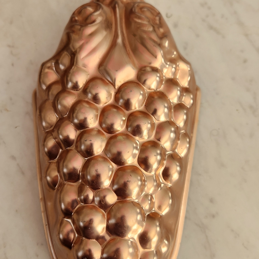 Copper Grape Design Wall Decor